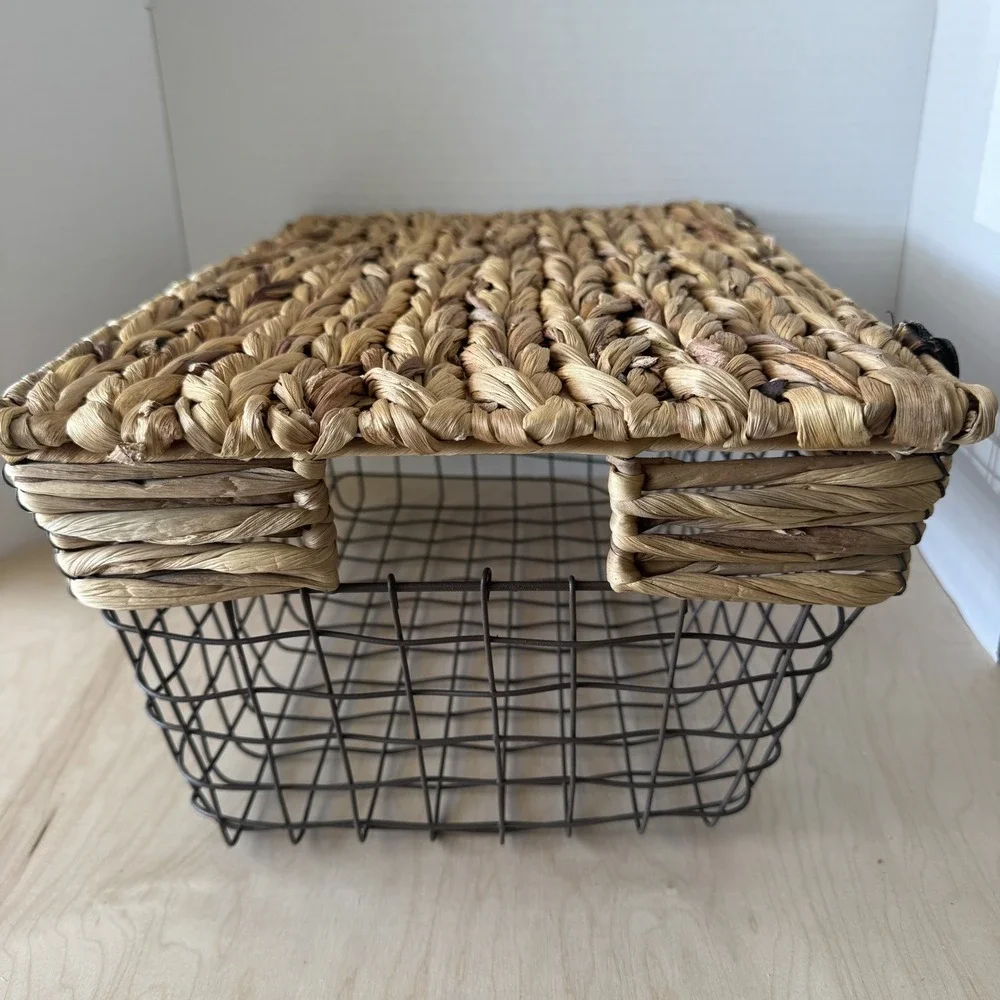 Harry & David Wicker and Wire Basket Removable Hinged Lid 17” x 12” x 9” New